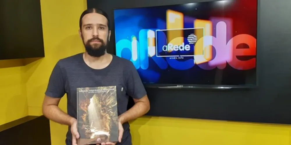 Imagem ilustrativa da imagem Livro retrata as desconhecidas cavidades subterrâneas de PG