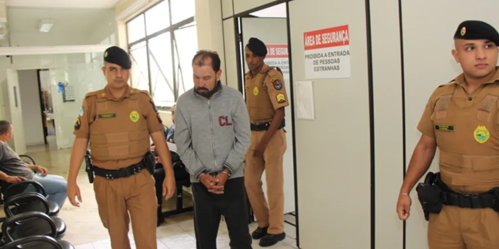 Marcelo Ávila participa de audiência de custódia no Fórum de Ponta Grossa