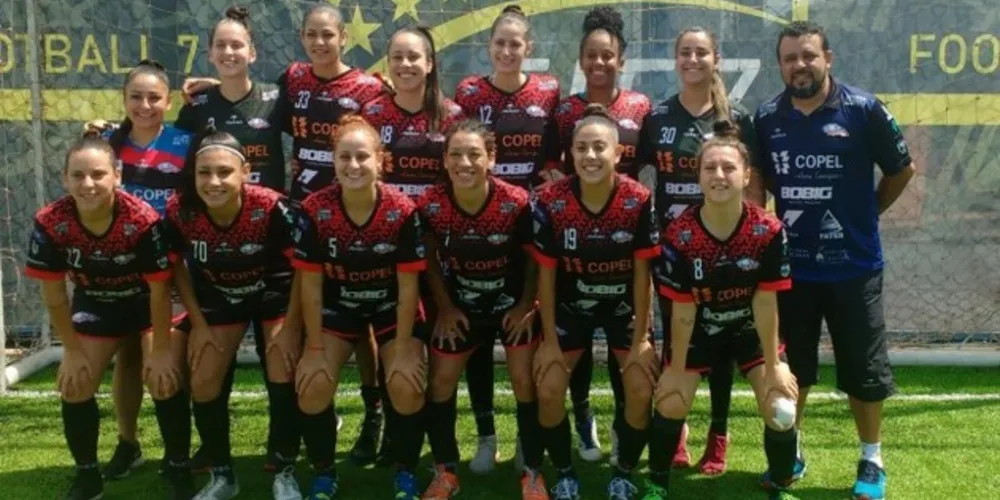 A equipe feminina ganhou quatro jogos, dos três que participou

