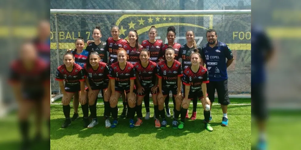 A equipe feminina ganhou quatro jogos, dos três que participou

