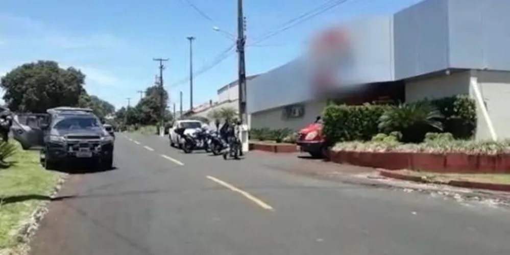 Ele foi atendido pelo Corpo de Bombeiro e encaminhado à Polícia Civil