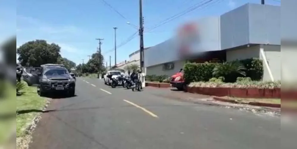 Ele foi atendido pelo Corpo de Bombeiro e encaminhado à Polícia Civil