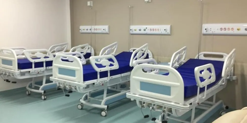 As pessoas adotam as estruturas e reformam através da Associação Pró Pronto Socorro (Aprós)