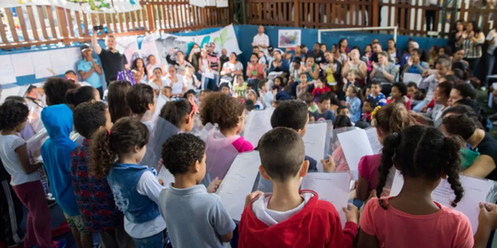 Ainda assim, só 19% dos paranaenses afirmam contribuir com tempo de voluntariado em alguma organização social.