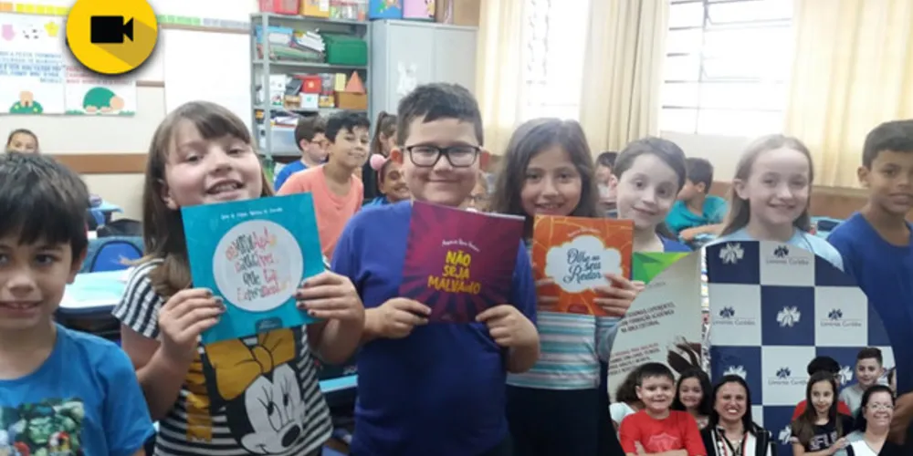 Imagem ilustrativa da imagem Alunos lançam e autografam livros ilustrados em PG