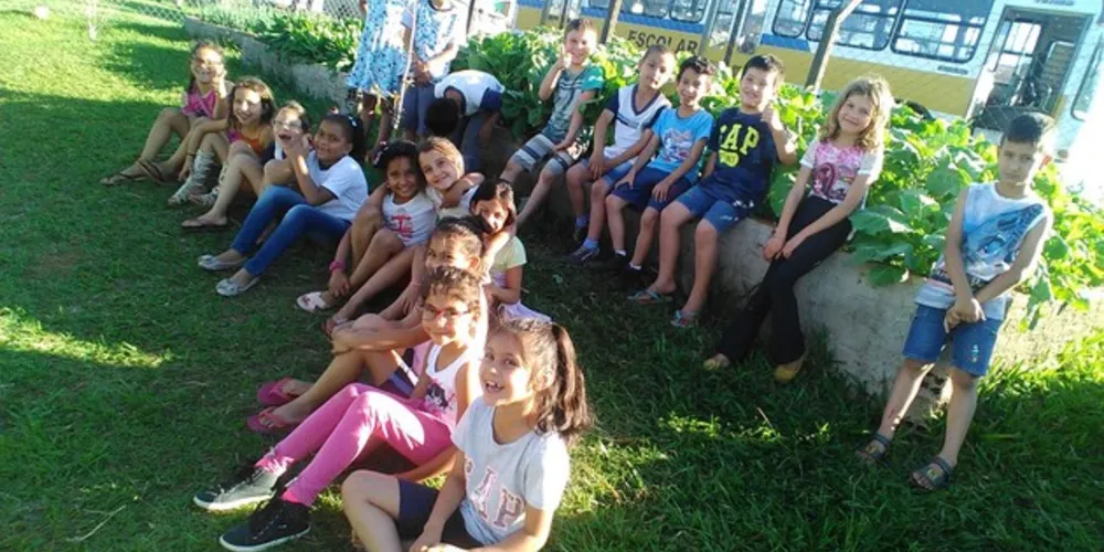 Imagem ilustrativa da imagem Alimentos e feira empreendedora engajam 2º ano C