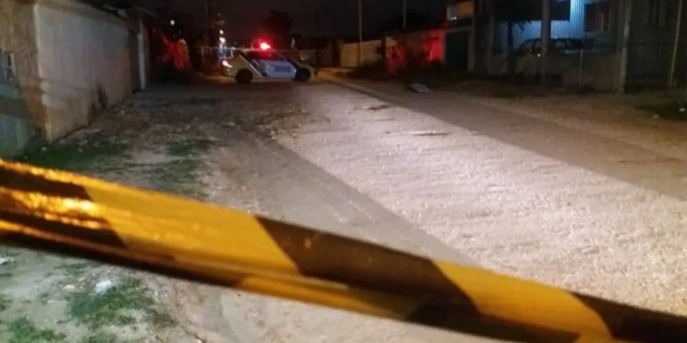 Após dez minutos de conversa, homem sacou arma e atirou em rapaz