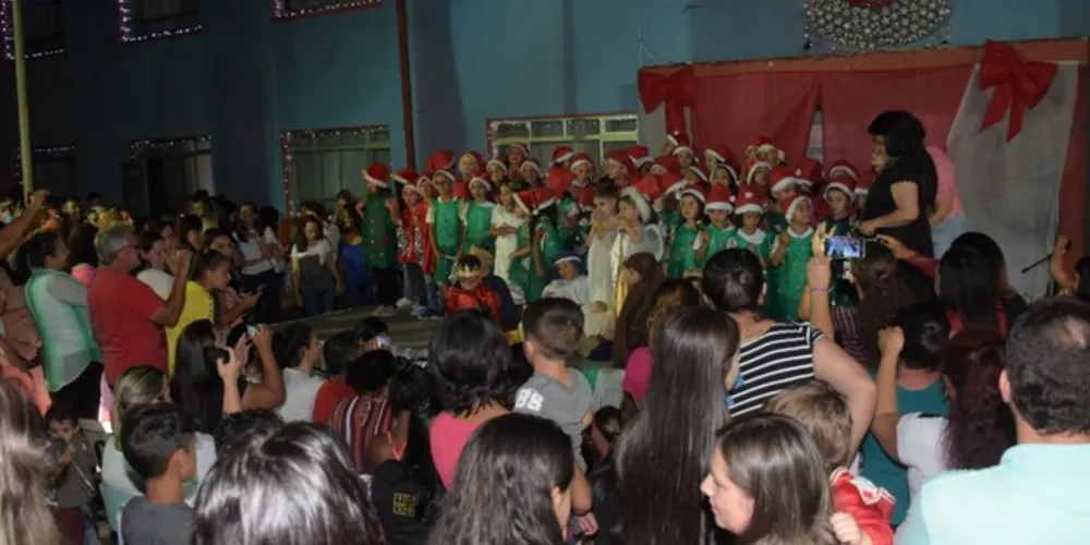 O evento deste ano contou com três noites onde Cmeis, Escolas Municipais, Estaduais e a APAE fizeram belíssimas apresentações