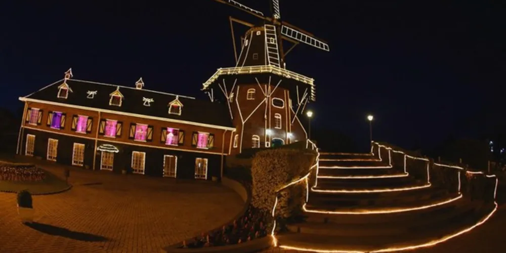 Além de levar o clima de Natal para a cidade de Castro, o evento também tem um objetivo social