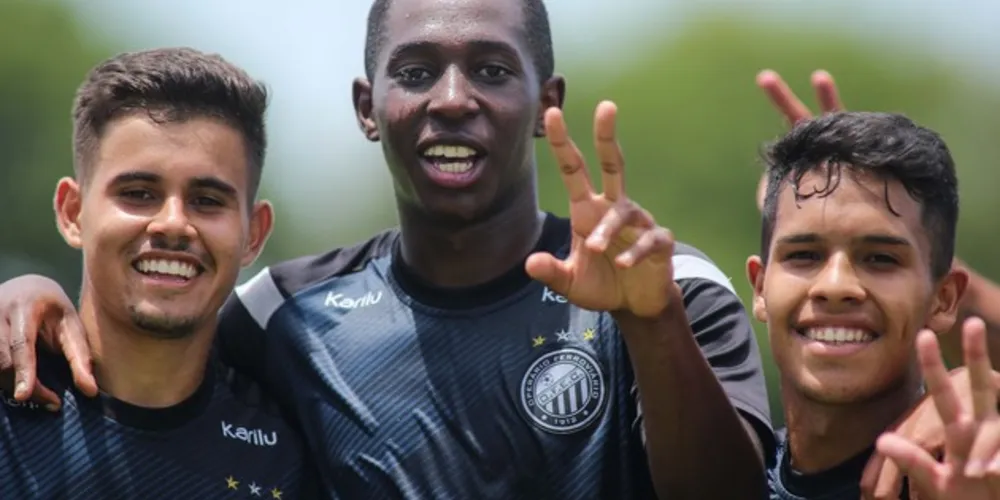 Fantasma enfrentou o Paraná Sub-19 e venceu por 1 a 0 no Estádio Dr. Joaquim de Paula Xavier