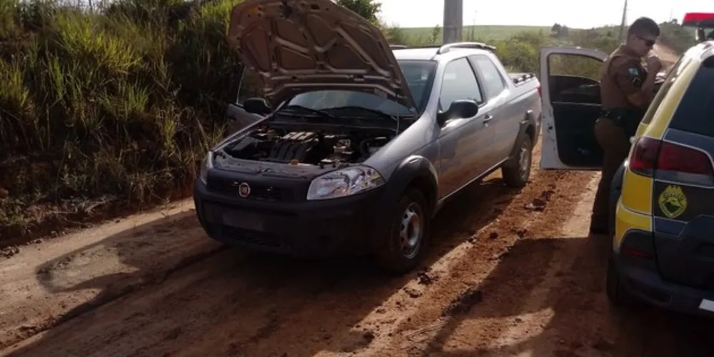Imagem ilustrativa da imagem PM recupera veículo furtado em Witmarsun