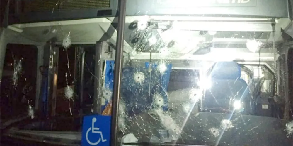 Três pessoas ficaram feridas durante a ação da quadrilha em Tijucas do Sul