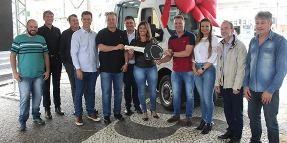 Em meio as últimas comemorações do bicentenário do município, UTI móvel no valor de R$ 259 mil passa a auxiliar no atendimento 