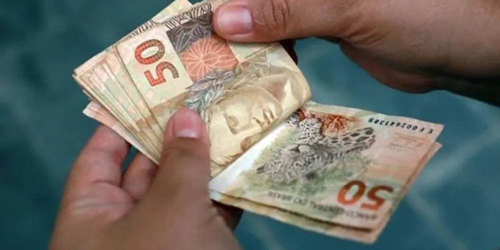 Prefeitura realizou o pagamento do décimo terceiro salário nesta quarta-feira (18). Salário do mês de dezembro deverá ser pago até sexta-feira (20).