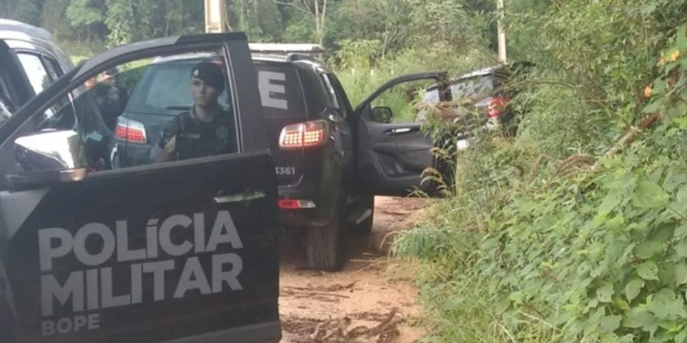 Tiroteio aconteceu no fim da madrugada de sexta-feira e acabou com suspeito morto