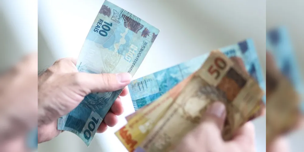 É a primeira vez que novo valor passa a valer no primeiro dia do ano. Aumento estará na folha de pagamento de fevereiro.