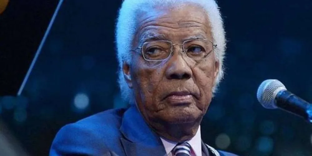 Imagem ilustrativa da imagem Baixista do Jô, Bira morre aos 85 anos em SP