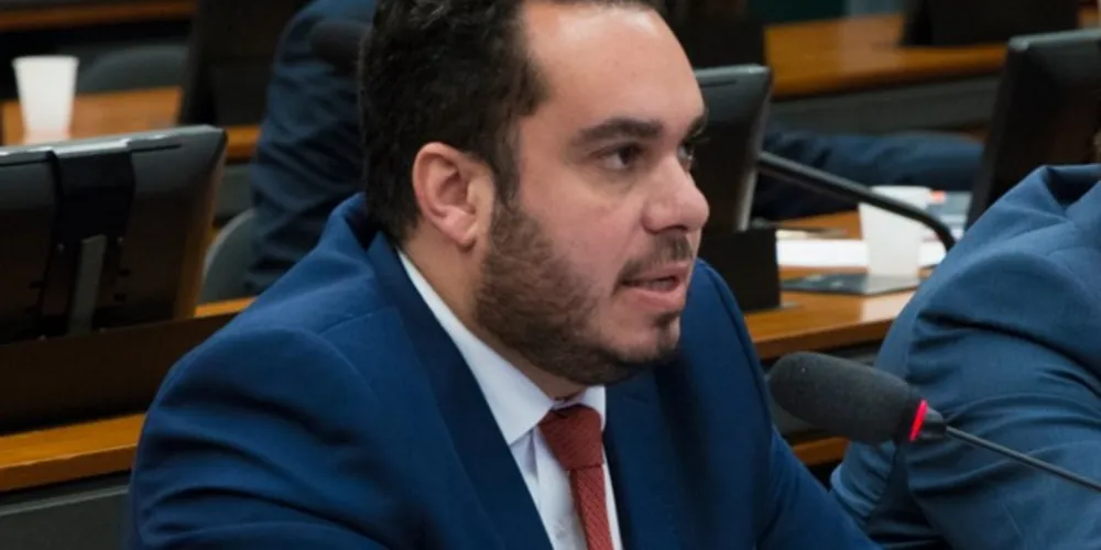 Paulo Eduardo Martins acredita que em 2020, a situação do país vai seguir melhorando