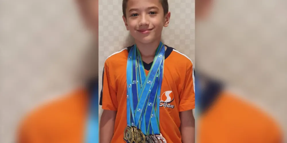 O atleta sagrou-se tricampeão no nado peito, registrando o melhor tempo no ranking nacional.