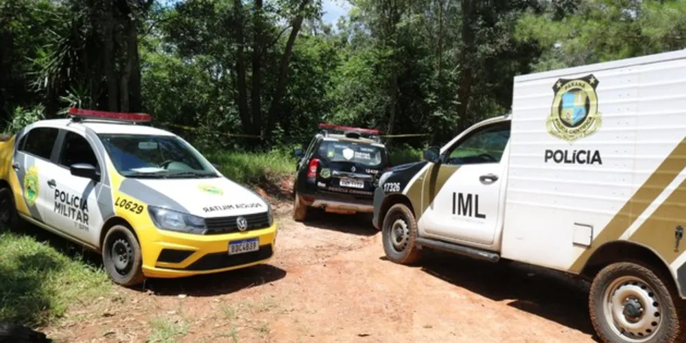 Depois da localização do corpo, em uma vila afastada da região central de Ponta Grossa, a Polícia Civil de Ponta Grossa vai priorizar as investigações para confirmar a participação de dois homens na morte do professor Lucas Ferreira de Oliveira. 