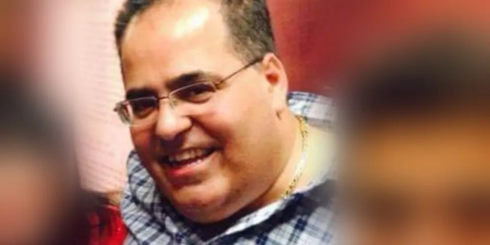 Empresário foi atingido por dois tiros e morreu no local