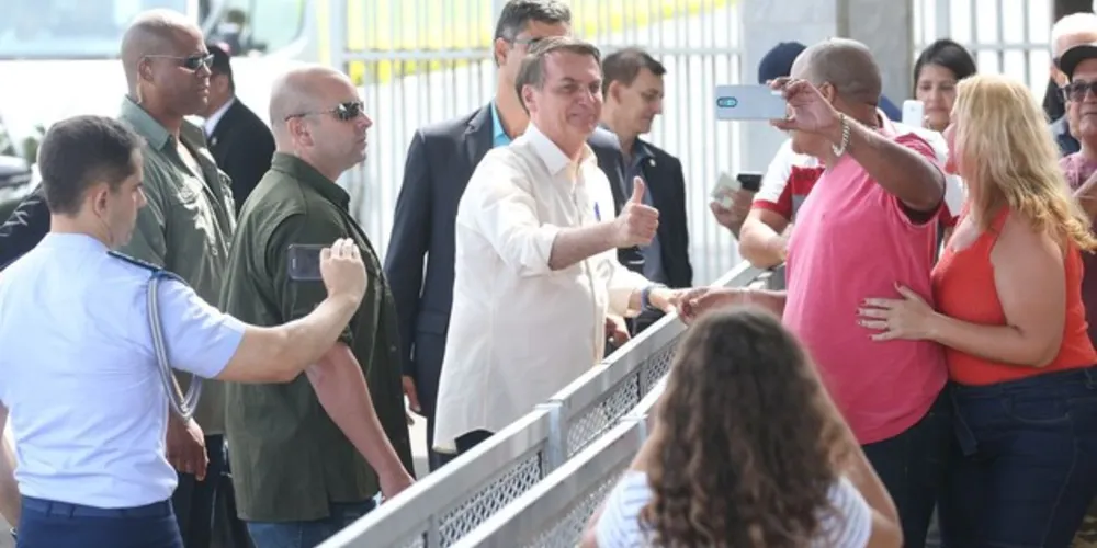 Imagem ilustrativa da imagem Bolsonaro sanciona lei que pune incitação ao suicídio