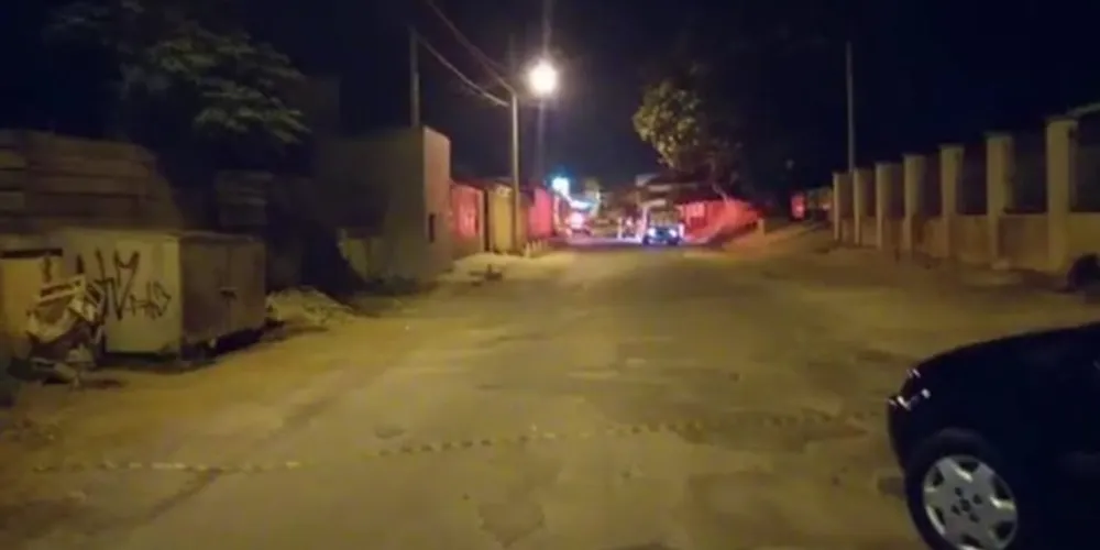 Imagem ilustrativa da imagem Homem dorme no meio da rua e morre atropelado no PR