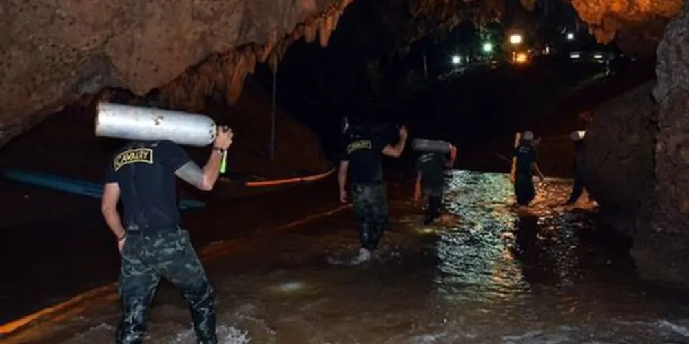 Oficial atuou em junho do ano passado para resgatar meninos que ficaram presos em caverna