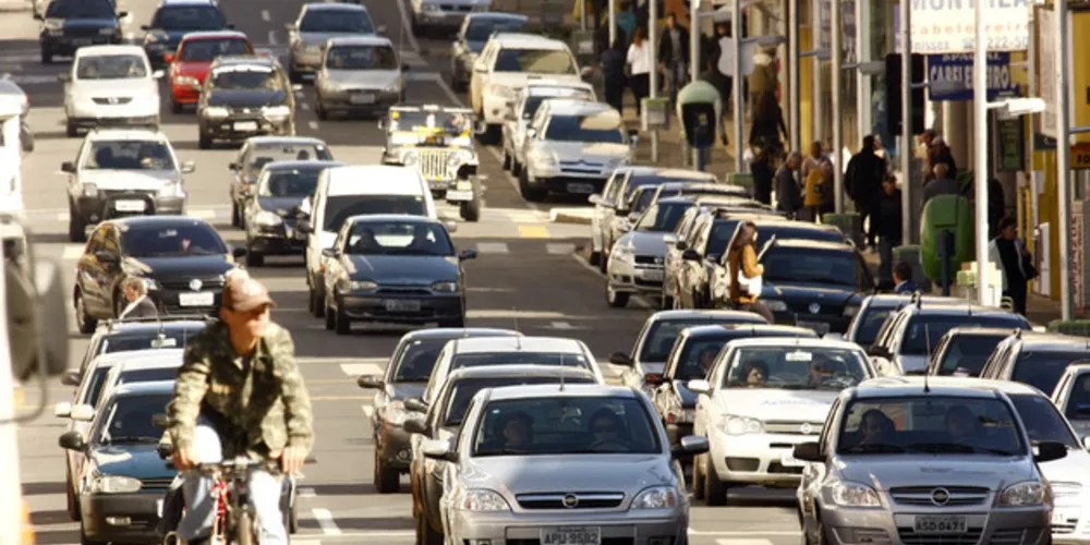 Dados revelados pelo Detran apontam que mais de 4 mil motoristas tiveram a carteira de habilitação suspensa em Ponta Grossa