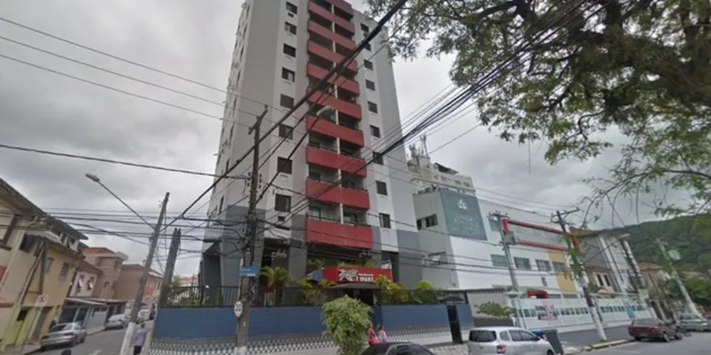 Acidente ocorreu na noite desta segunda-feira