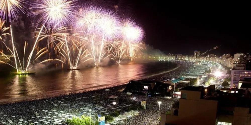 Festas de Ano Novo pelo Brasil vão atrair turistas e aquecer a economia