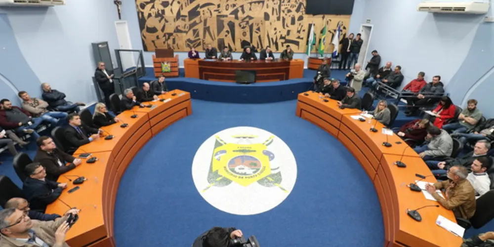 Só no Legislativo serão 19 vagas em jogo