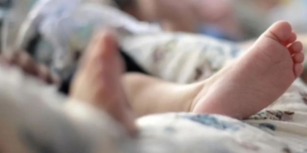 Imagem ilustrativa da imagem Mãe abandona bebê de 9 meses em sorveteria no PR
