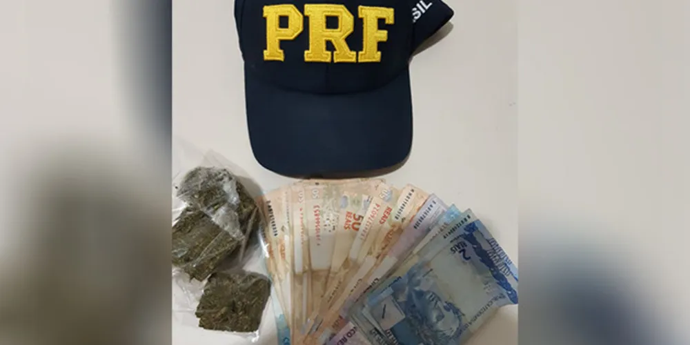 Droga foi encontrada na bolsa de passageira do ônibus que fazia linha Florianópolis - Maringá