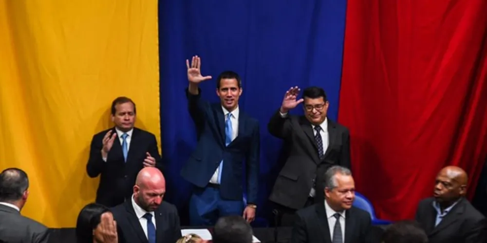 Em uma rede social Juan disse que "a Venezuela está firme e bem representada no espírito de luta da maioria dos seus deputados"