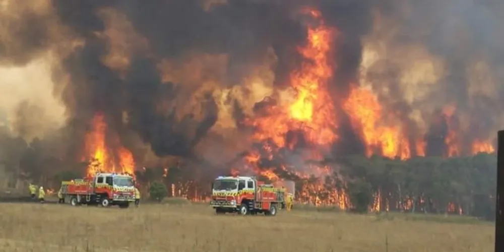 A medida é adotada depois da decisão de convocar 3 mil militares da reserva para reforçar o combate aos incêndios