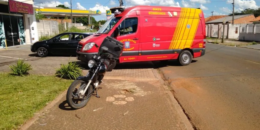 Imagem ilustrativa da imagem ‘Fechada’ provoca acidente entre carro e moto