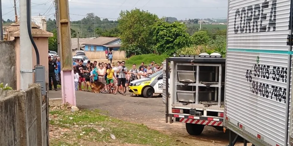 Vítima tem aproximadamente 20 anos e foi executada no Jardim Monte Carlo, em Ponta Grossa; ainda não há informações sobre prisões