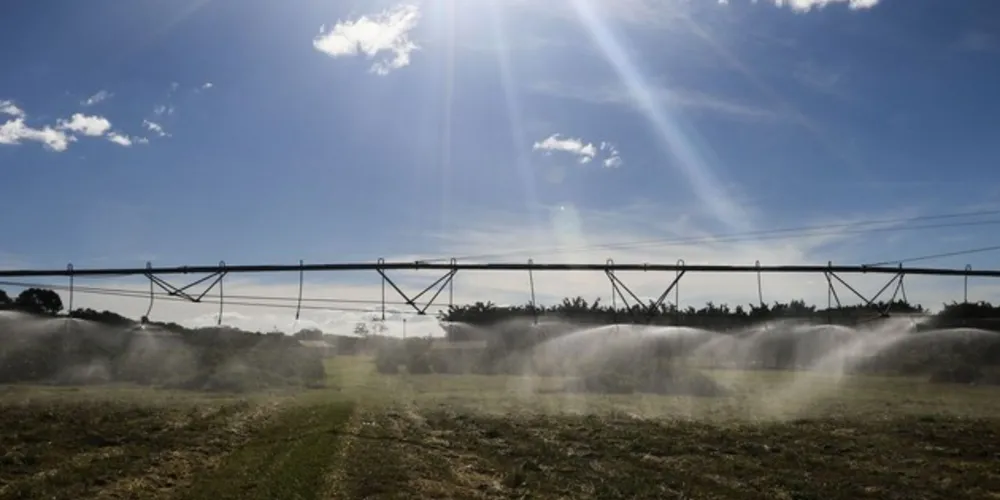 Do total tomado de empréstimos, R$ 28,5 bilhões foram em operações de investimento e R$ 80 bilhões em operações de custeio, comercialização e industrialização