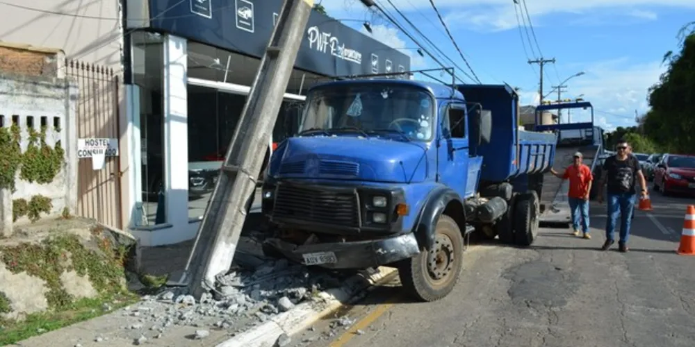 Imagem ilustrativa da imagem Acidente prejudica trânsito na Nova Rússia