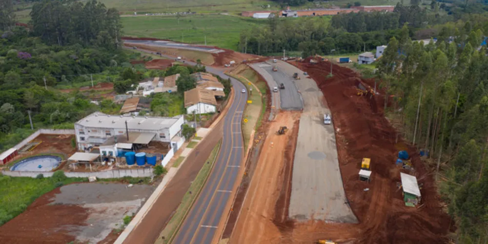 Uma das frentes que está em andamento ao longo da duplicação é o Contorno Sul de Apucarana.