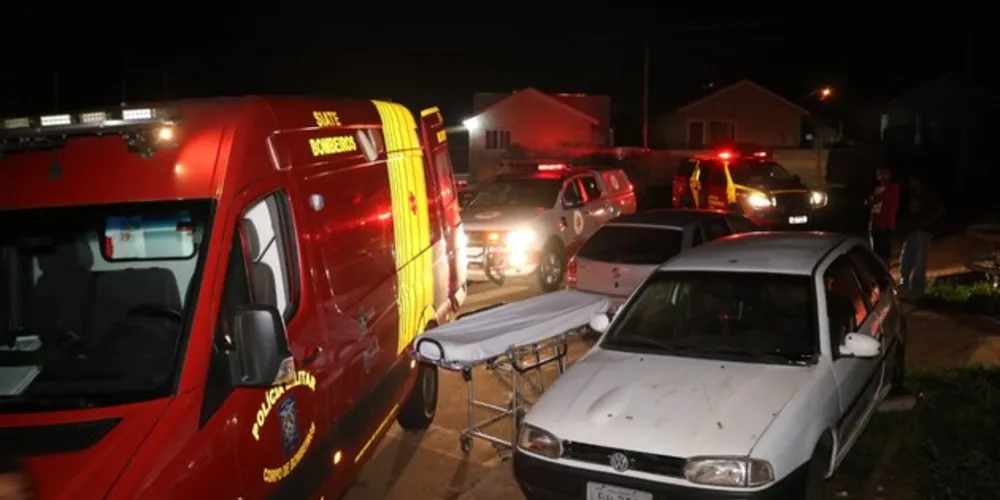 Vítima foi socorrida pelos bombeiros e Samu com lesões graves e foi levada ao HU