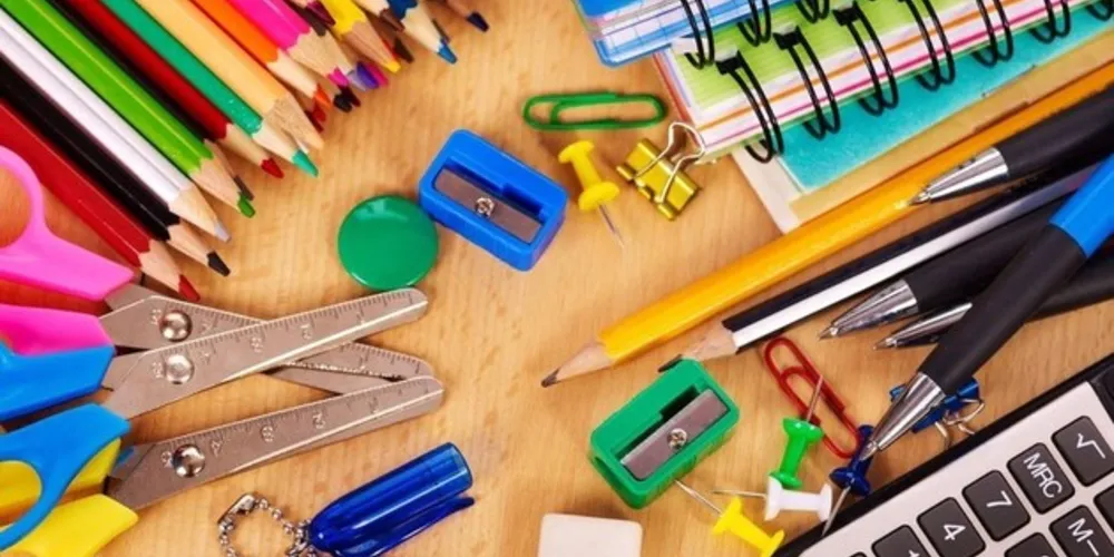 Se o consumidor encontrar produtos escolares sem o selo de conformidade em alguma loja, é possível fazer uma denúncia para a ouvidoria do Inmetro