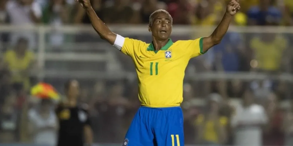 Artilheiro do Brasil na conquista da Copa do Mundo, Romário jogou todo o tempo na partida desta quinta-feira