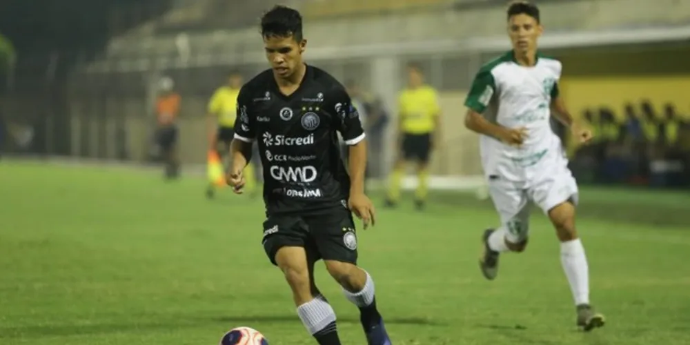 Operário venceu o Palmeira-RN por 3 a 1, na noite desta sexta-feira (10), e conquistou a classificação inédita para a segunda fase 