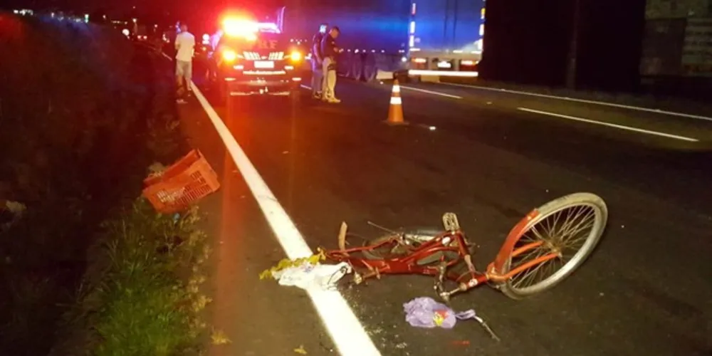 O veículo atingiu a vítima que cruzava do canteiro central da avenida Presidente Kennedy