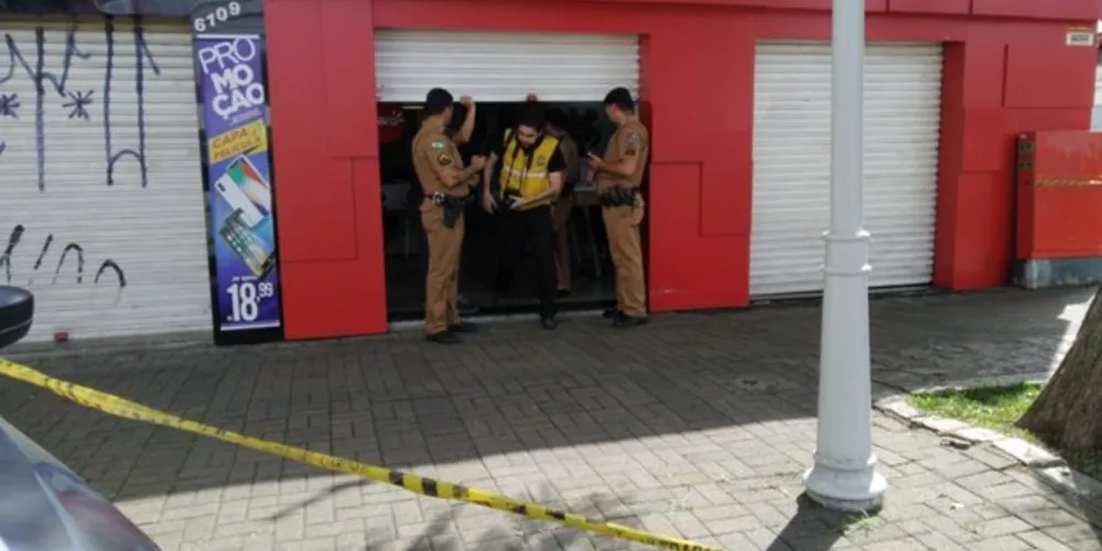 Policial de folga flagrou assalto e trocou tiros com bandidos