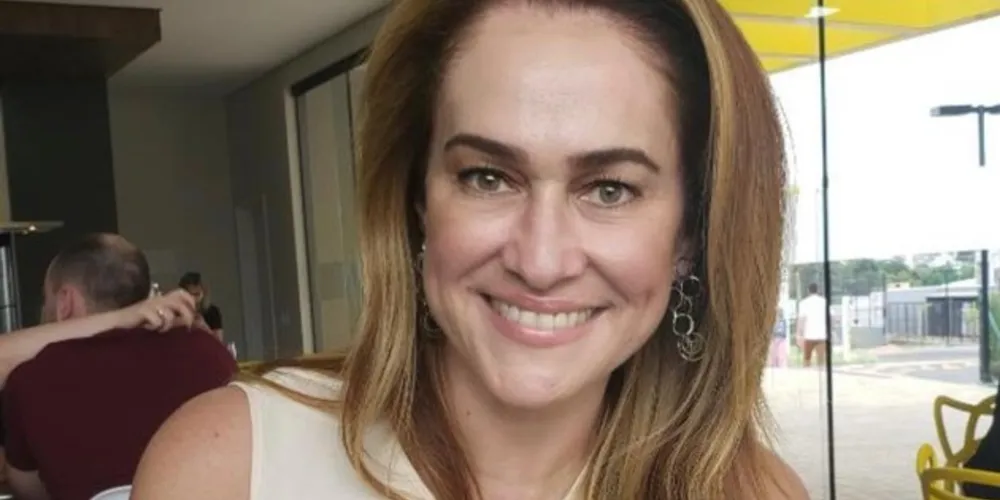 A Diretora de Marketing do Shopping Palladium, Maura Muller, recebe nesta terça-feira, 14, os votos de felicidade por mais um aniversário. Maura sempre dinâmica e inovadora é uma das mais admiradas profissionais de Marketing da cidade, realizando um contínuo trabalho de fomento ao varejo no shopping mais badalado dos Campos Gerais. Da coluna RC o desejo de continuas alegrias e realizações.