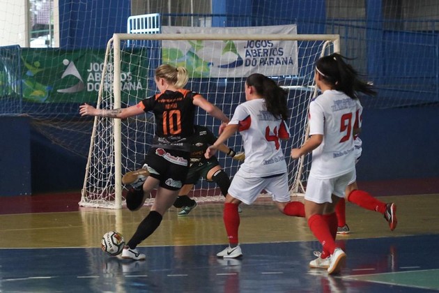 Imagem ilustrativa da imagem Meninas do PYL Futsal têm jogo decisivo no sábado