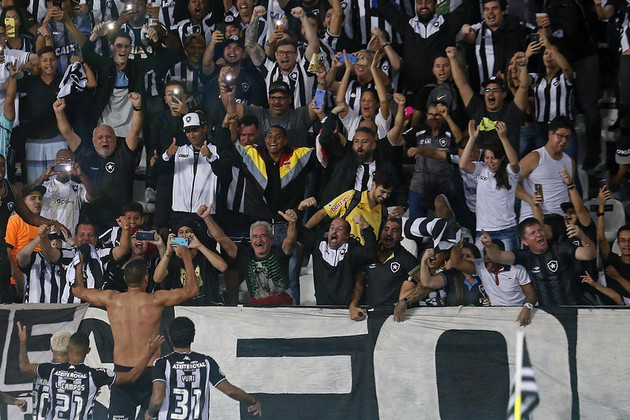 Vitória leva o Botafogo para a 14ª posição na tabela com 36 pontos